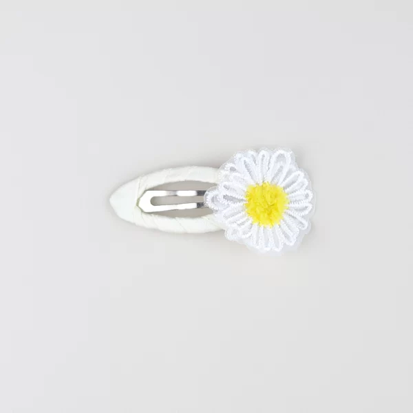 SNAP CLIP WHITE AND YELLOW CAMOMILE