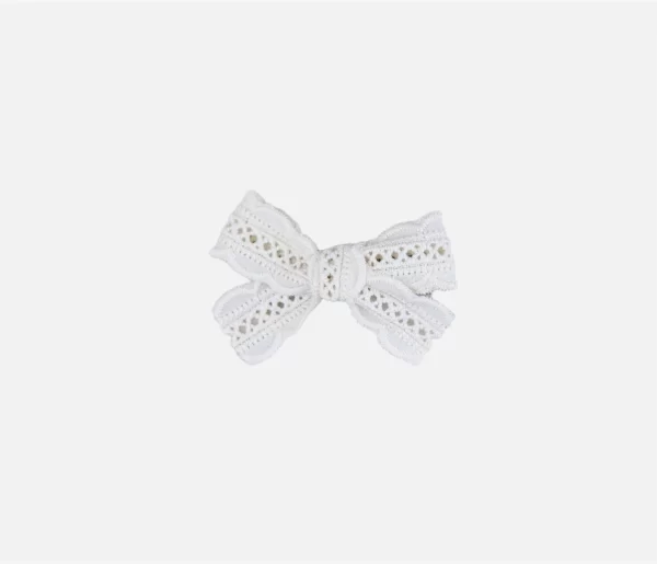 WHITE LACE classic bow for hair